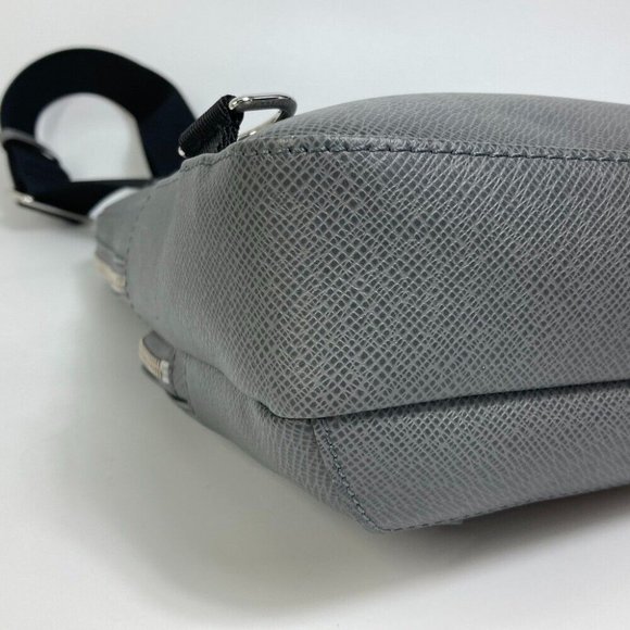 LOUIS VUITTON Taiga Avenue-Backpack Shoulder Bag TaigaLeather gray main image 8